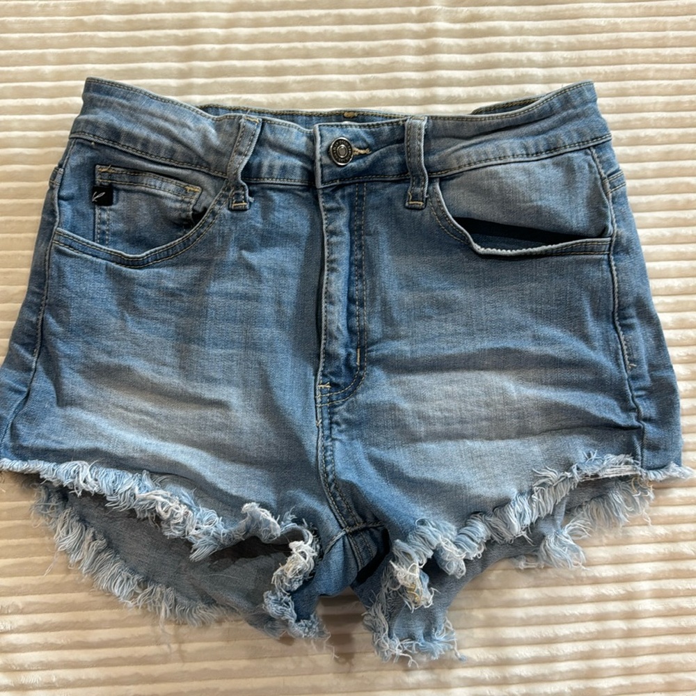KanCan Frayed Hem Distressed Jean Shorts Light Blue 9/28 - Picture 10 of 10